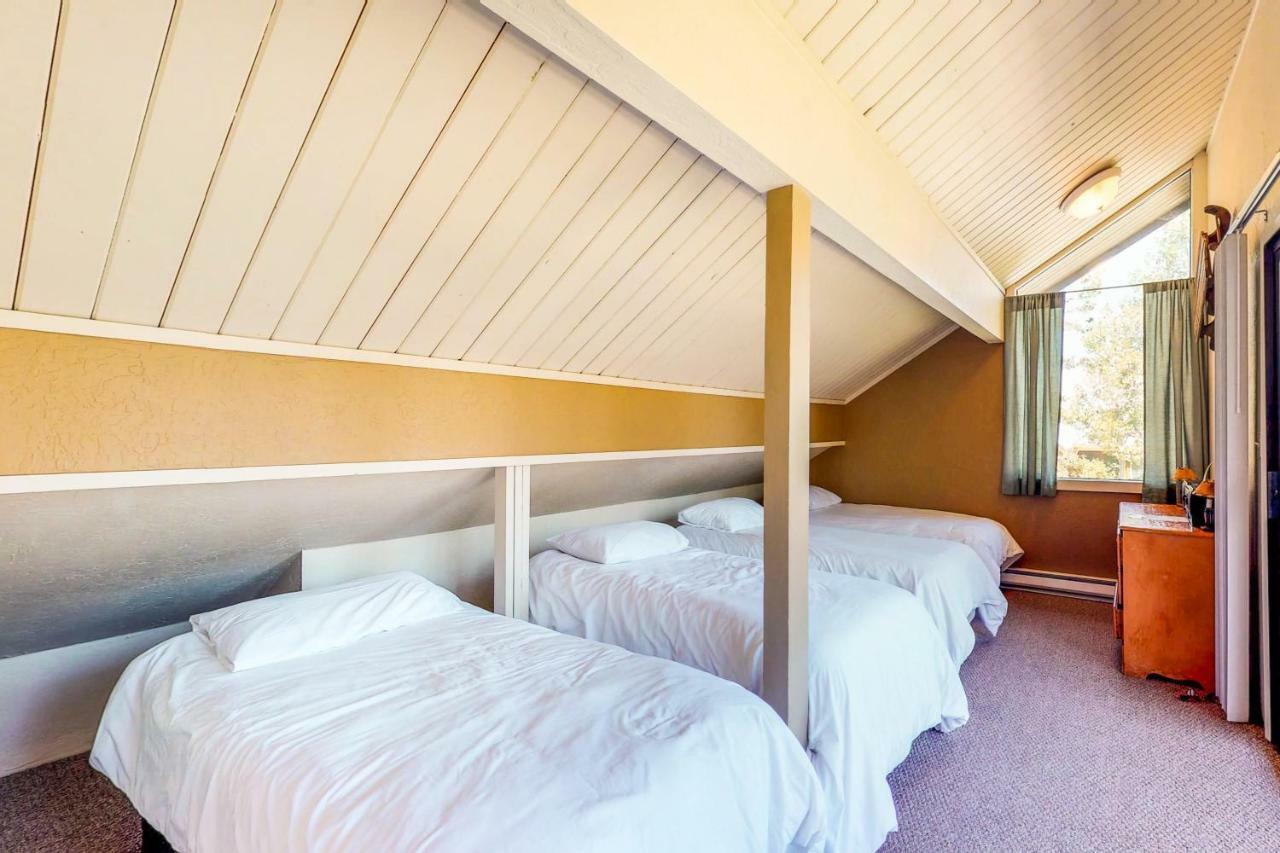Вилла Waterfront Apres' Ski Cabin Саус Лэйк Тахо Экстерьер фото